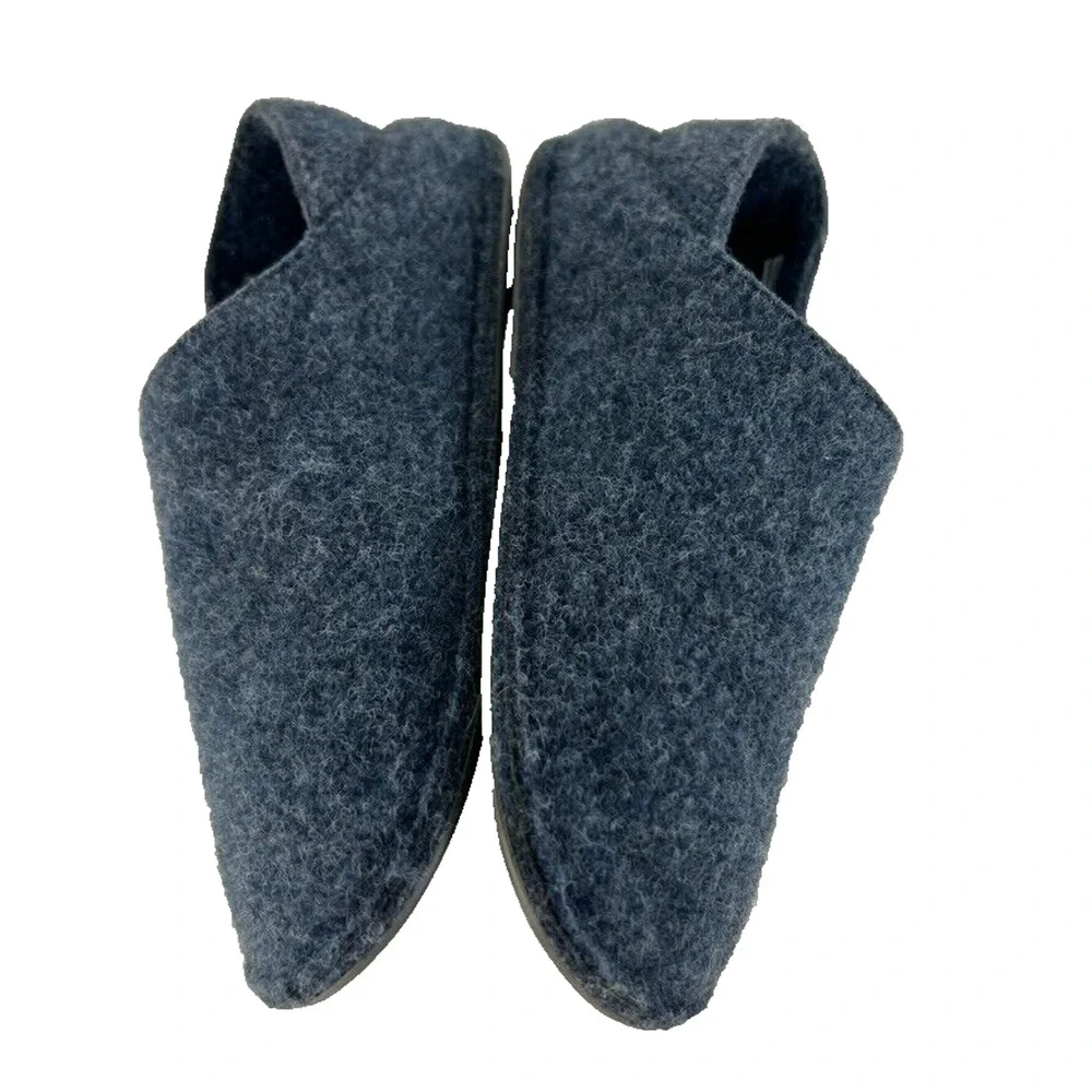 CROCS Unisex Youth Boy 3 Girls 5 Classic Convertible Fuzzy Slippers 205837